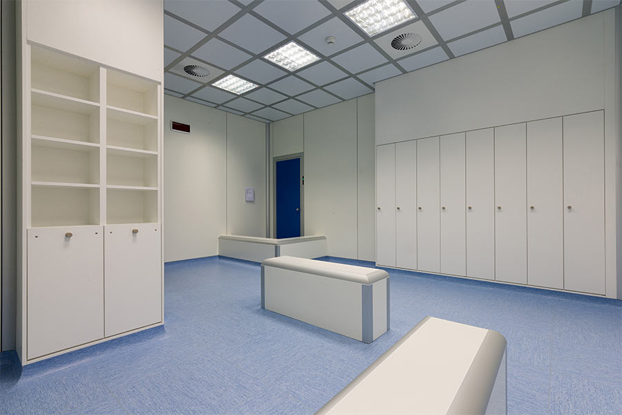 Delta Furniture benches for cleanrooms