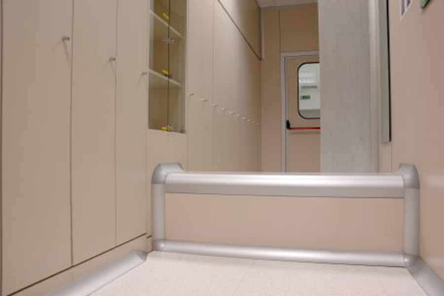 Delta Furniture benches and seating for cleanrooms